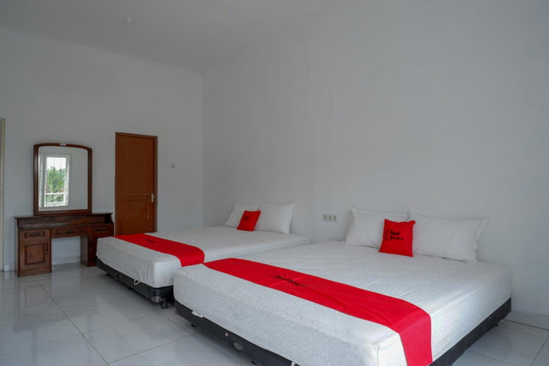 RedDoorz Syariah near UMS Solo - RSO Soeharso, Solo, Indonesia