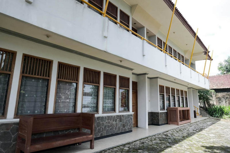 Rumah Pahoman Syariah Mitra RedDoorz, Oembilin Geroentang, Indonesia