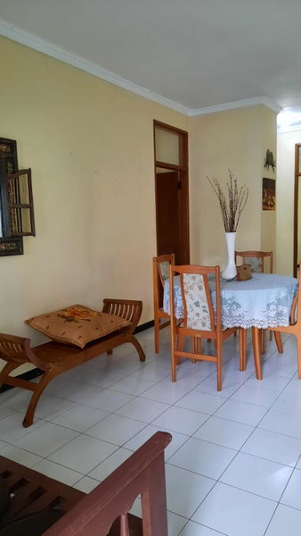 Villa Denisa, Tlekung, Indonesia