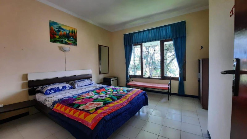 Villa Denisa, Tlekung, Indonesia