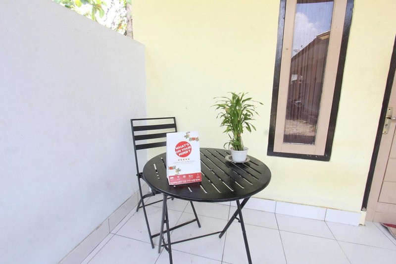 OYO Life 93260 Bale Kosan, Tanjung, Indonesia
