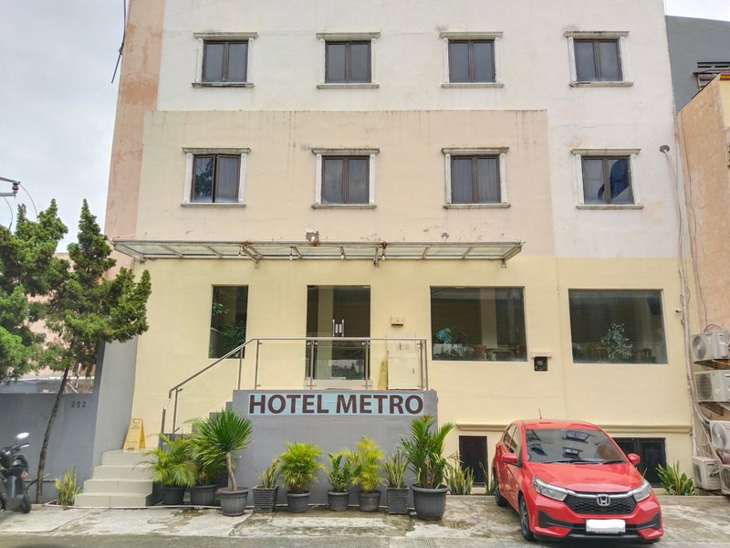Metro Hotel Bekasi powered by Cocotel, Bekasi, Indonesia