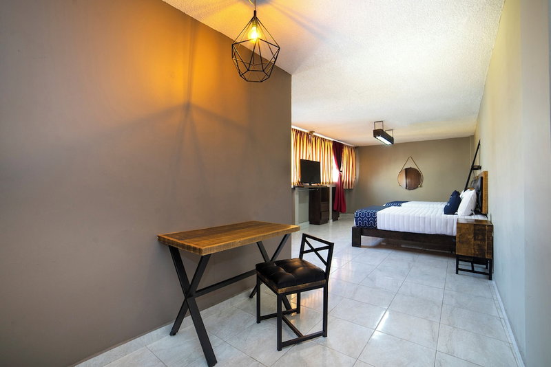 Capital O Hotel Diez, Celaya, Mexico