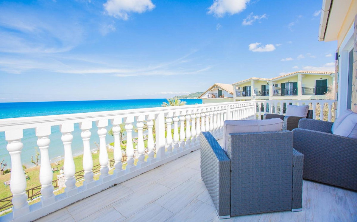 Hotel · Laura Beach House, Alykes