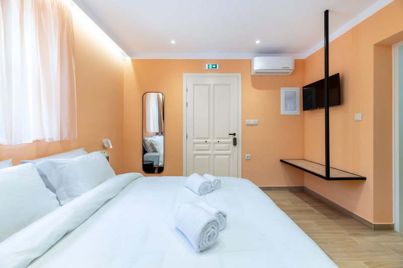 Giustiniani Apartments, Chios, Greece