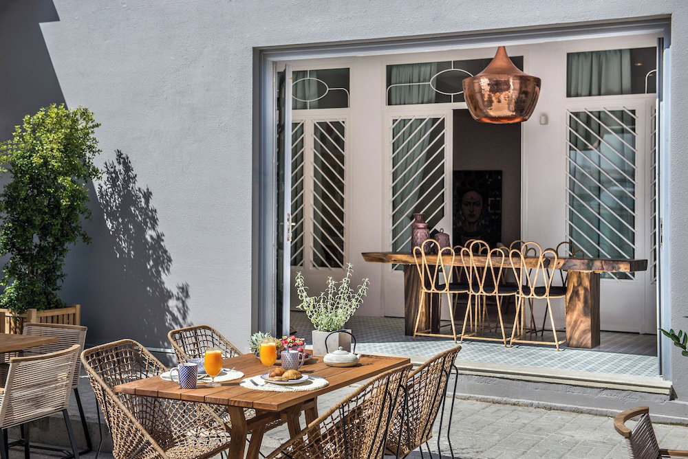 Nyx Chic Manor, Greece
