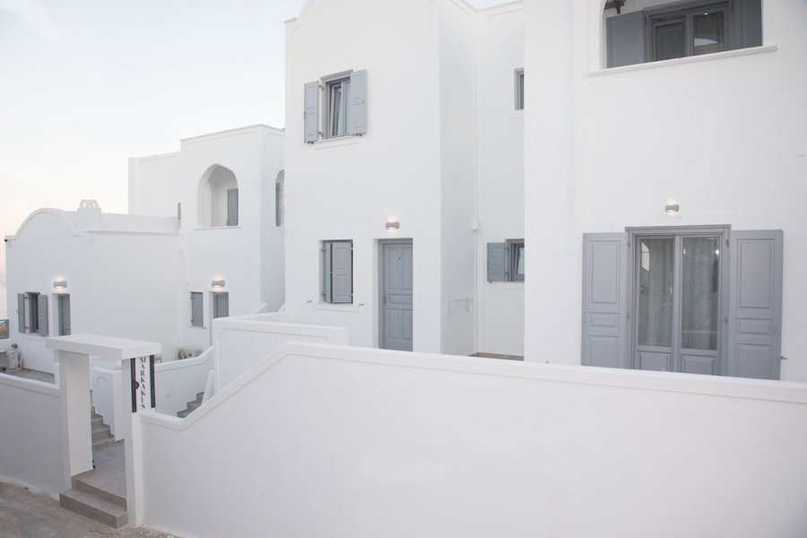Markakis Studios Fira, Santorini, Greece