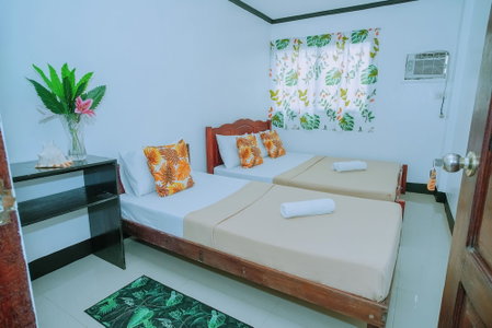 Hymn's Tourist Inn, Coron, Philippines