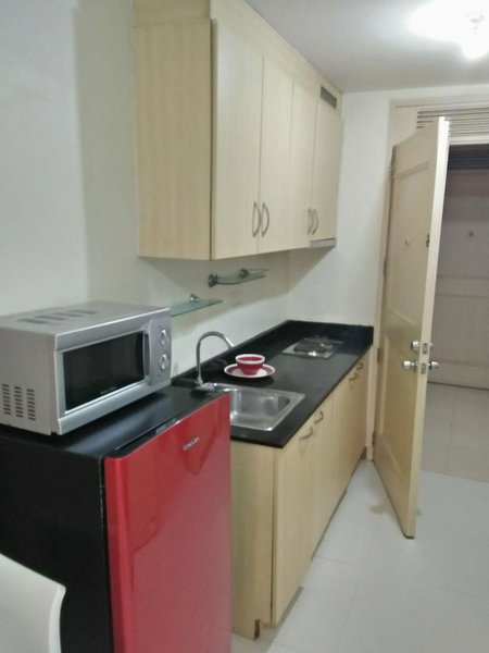 CHATEAU ELYSSE a4 near SM Mall,AIRPORT Wifi, Manila, Philippines