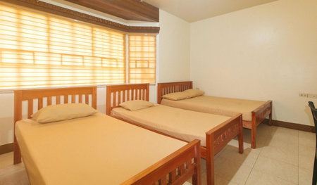 Kababayan Pensione House by RedDoorz, Iloilo City, Philippines