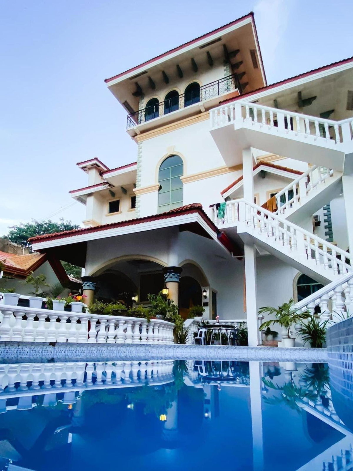 Gracey Dive Resort and Restaurant, Philippines