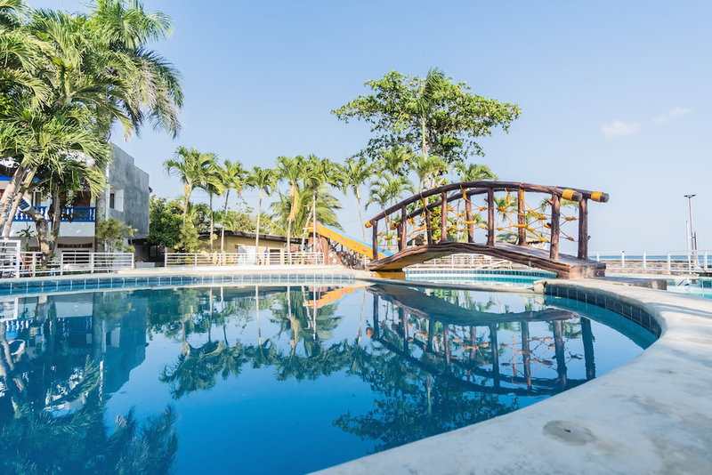 Villa Elizabeth Beach Resort, Lucena, Philippines