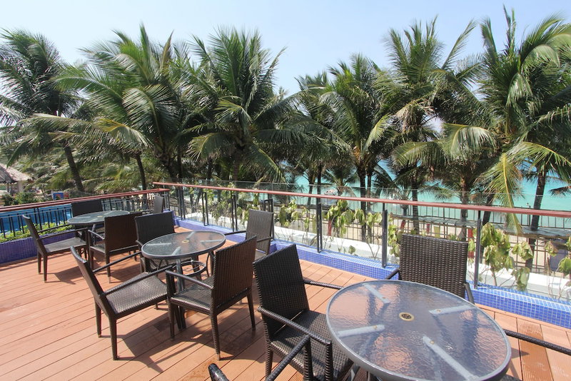 Crown Regency Beach Resort, Boracay Island, Philippines