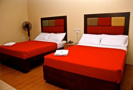 Kamayan sa Palaisdaan Hotel and Resort, Tayabas City, Philippines