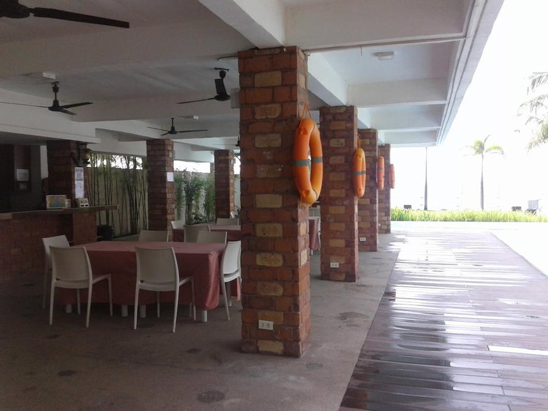 Brizo Hotel and Beach Resort, Morong, Philippines