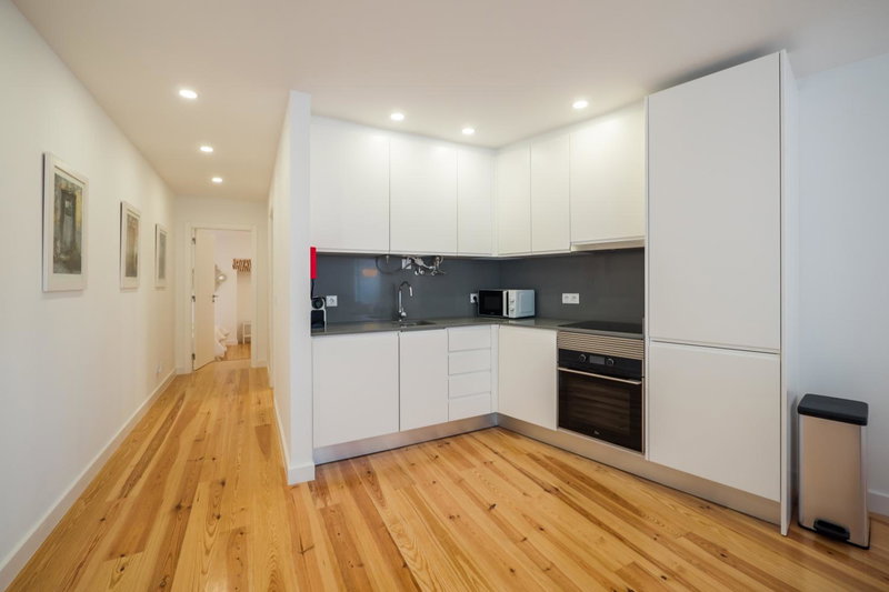 Sunshine House - Exclusive Apartment - Home By The Castle, Lisbon, Portugal