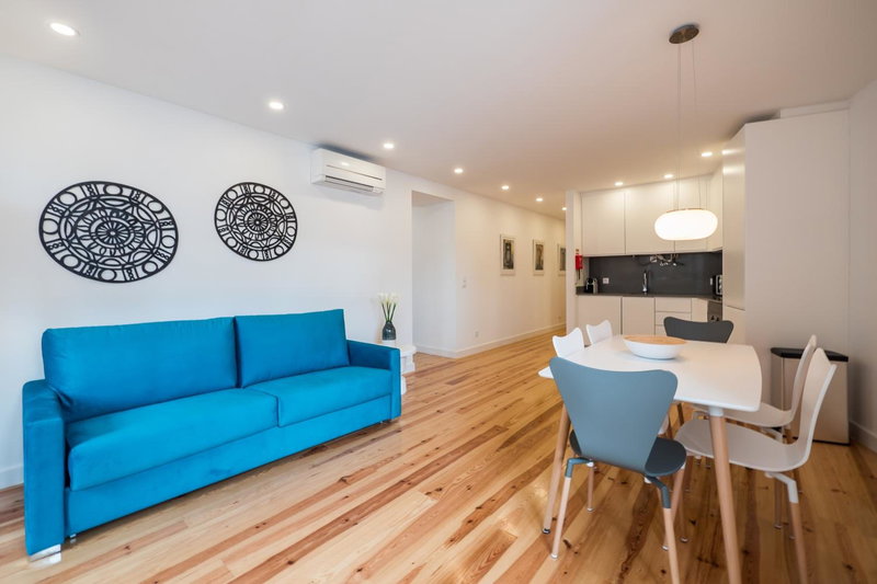 Sunshine House - Exclusive Apartment - Home By The Castle, Lisbon, Portugal