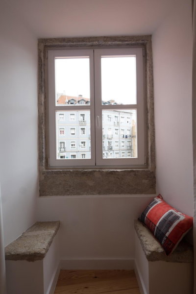 Sunshine House - Exclusive Apartment - Home By The Castle, Lisbon, Portugal