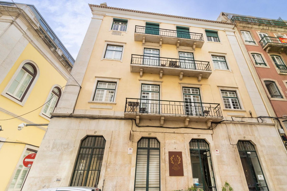 Chagas 17 by Central Hill Apartments, Portugal