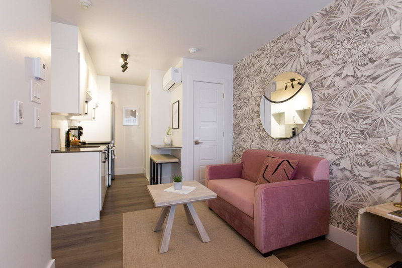 Perfect Business Trip Studio with Full Amenities by Den Stays, Montréal, Canada