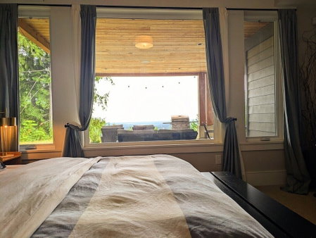Mountain House of Wonder, Qualicum Beach, Canada