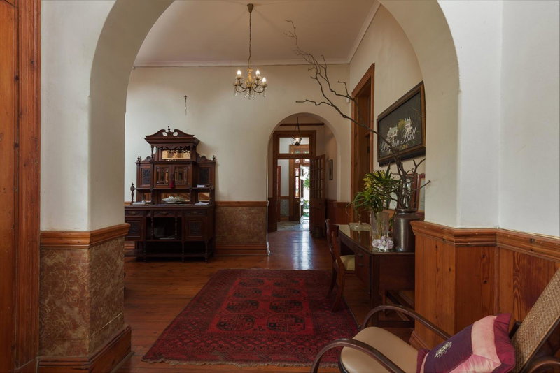 Royston Hall Historical Guesthouse, Umtentweni, South Africa