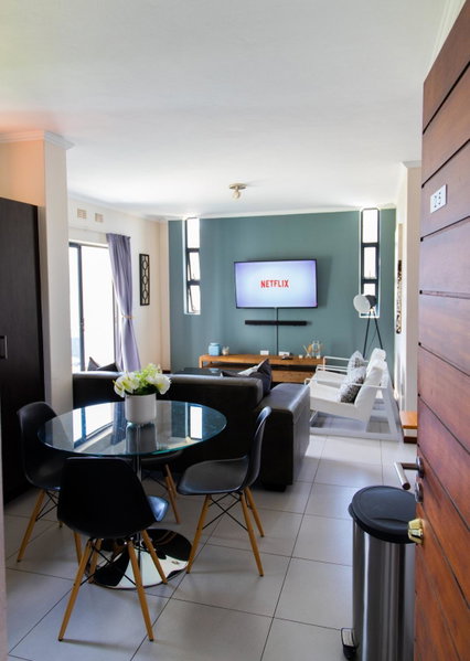 2Bedroom apartment in a secure golf estate.WIFI, Roodepoort, South Africa