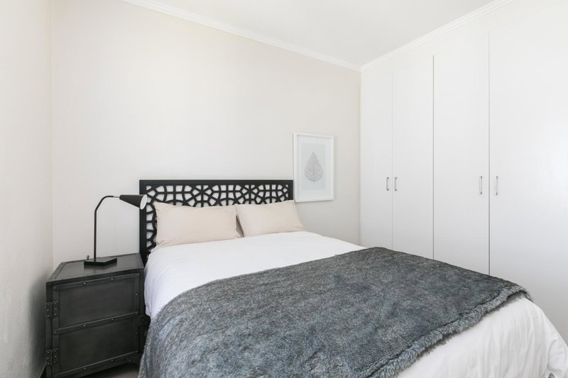 2Bedroom apartment in a secure golf estate.WIFI, Roodepoort, South Africa