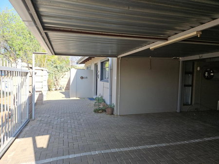 Evening Star Guest Units, Fichardtpark, South Africa