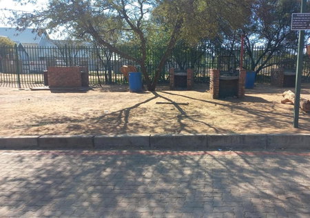 Best overnight with free WiFi. Modern & private, Bloemfontein, South Africa