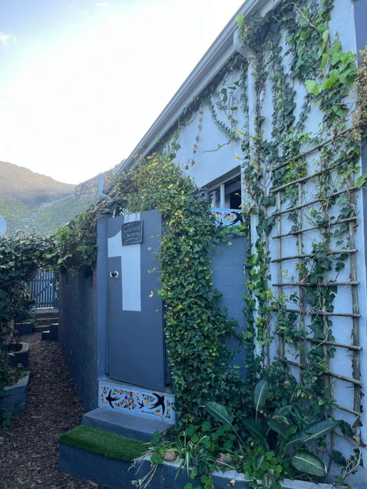 Seaside Getaway @ Swallow House Suite #1, Cape Town, South Africa