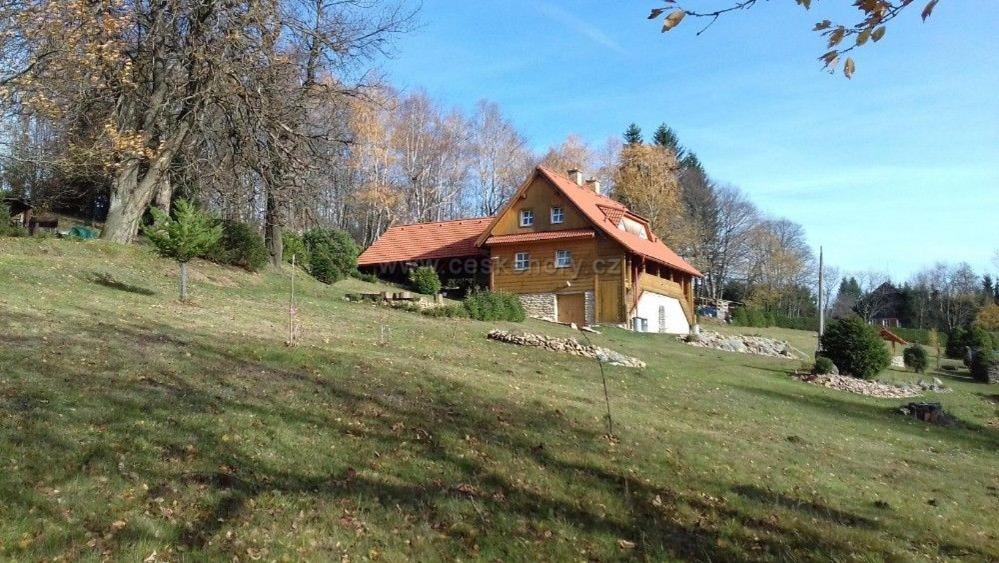 Chata u lesa, Czechia