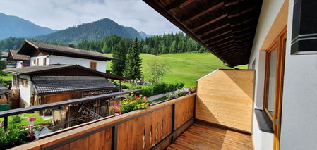 Haus Enzian Apartments, Kartitsch, Austria