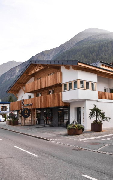 Glanz & Glory Appartements Sölden, Sölden, Austria