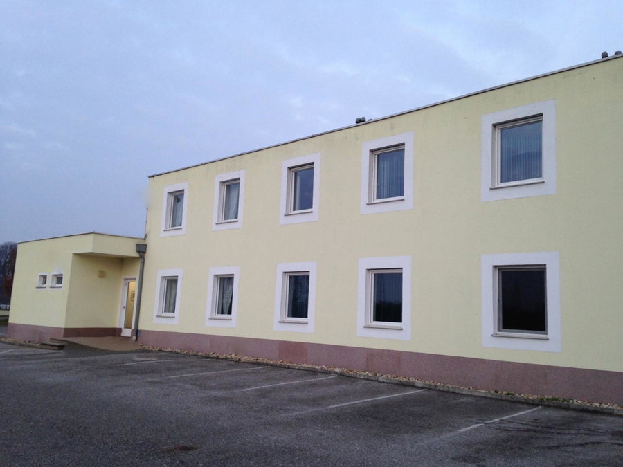 Pension Tennisweber, Schwechat, Austria