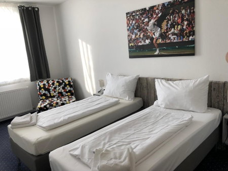 Pension Tennisweber, Schwechat, Austria