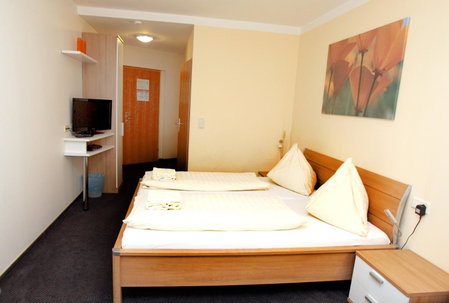 Pension Tennisweber, Schwechat, Austria
