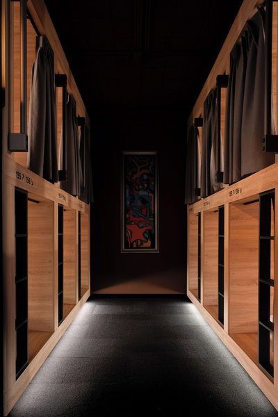 De Lola Podshotel, The Hague, The Netherlands