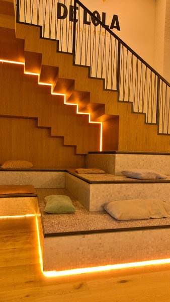 De Lola Podshotel, The Hague, The Netherlands