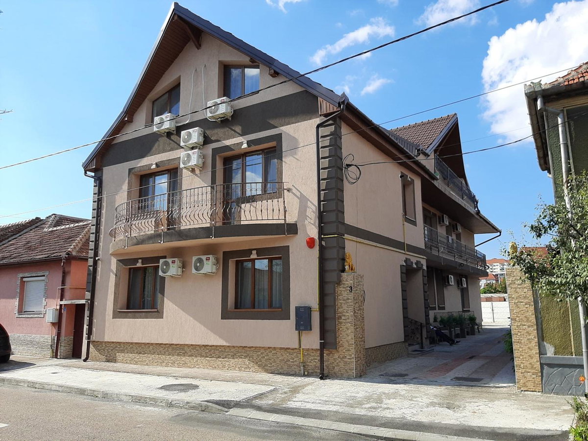Hotel · Vila Fortuna Auri, Oradea