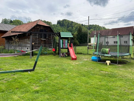 Colț Viu Deluxe, Şimon, Romania