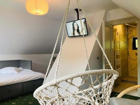 Colț Viu Deluxe, Şimon, Romania