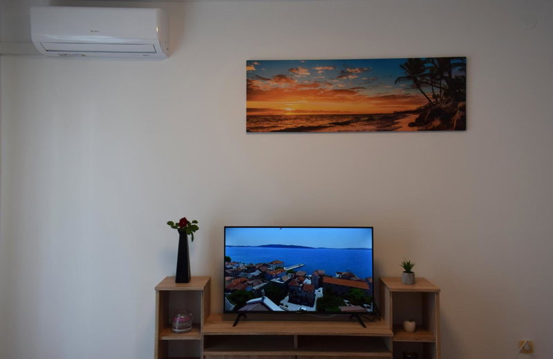 Calypso, Kaštela, Croatia