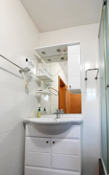 Apartman Leona, Rakovica, Croatia