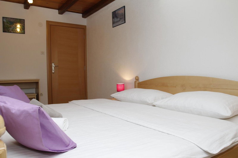 Guest house Jandric - Near Plitvice lake, Free parking, Drežnik Grad, Croatia