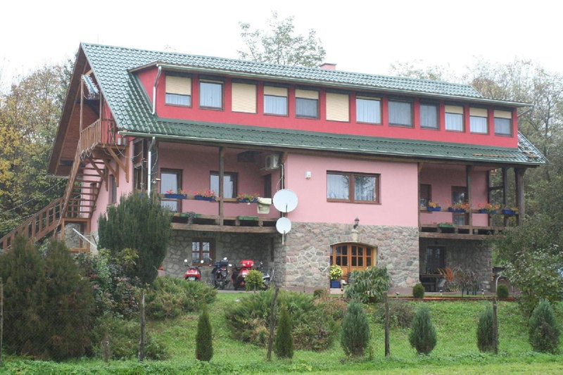 Gadányi Vendégház és Lovarda, Komló, Hungary