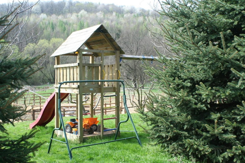 Gadányi Vendégház és Lovarda, Komló, Hungary