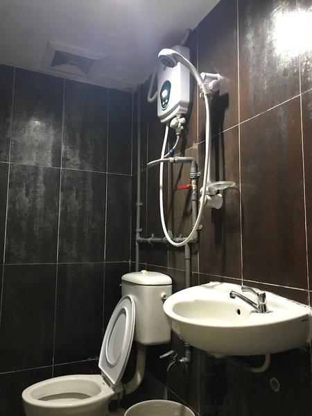 Iskandar Sinsuran Guesthouse, Kota Kinabalu, Malaysia