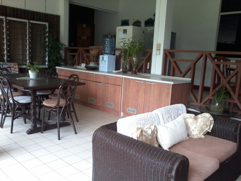 Seaside Travellers Inn, Kinarut, Malaysia