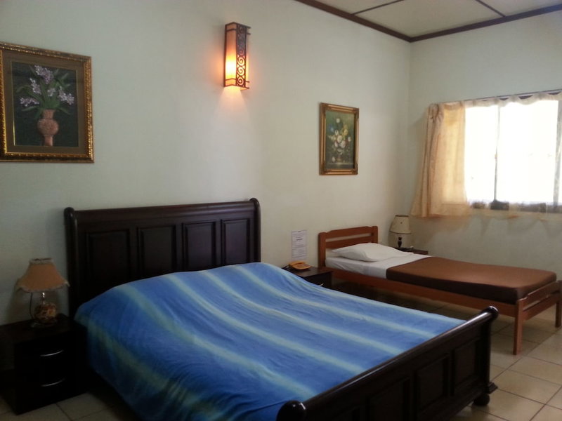 Seaside Travellers Inn, Kinarut, Malaysia